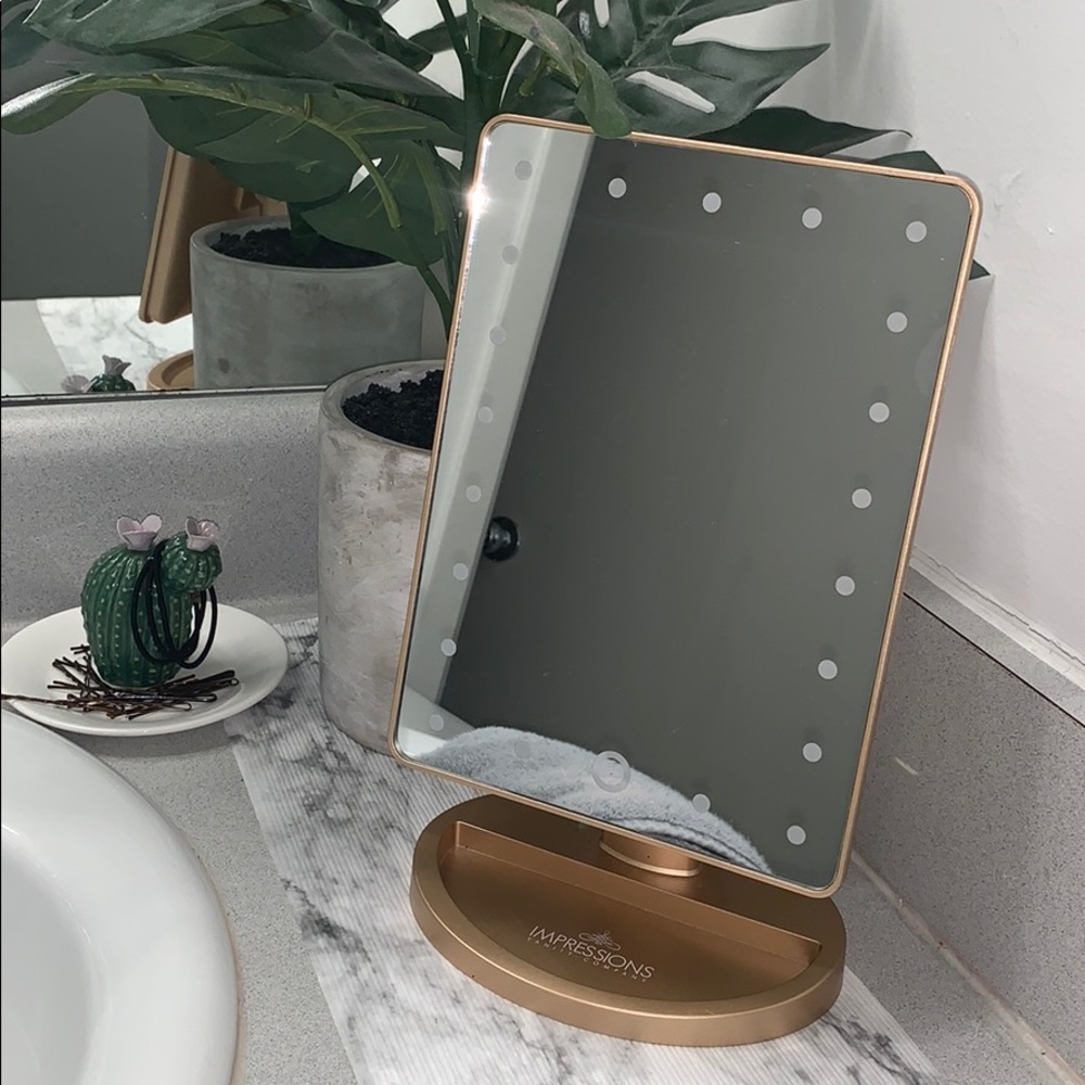 Impressions Touch 2.0 Touch-Screen Dimmable Mirror